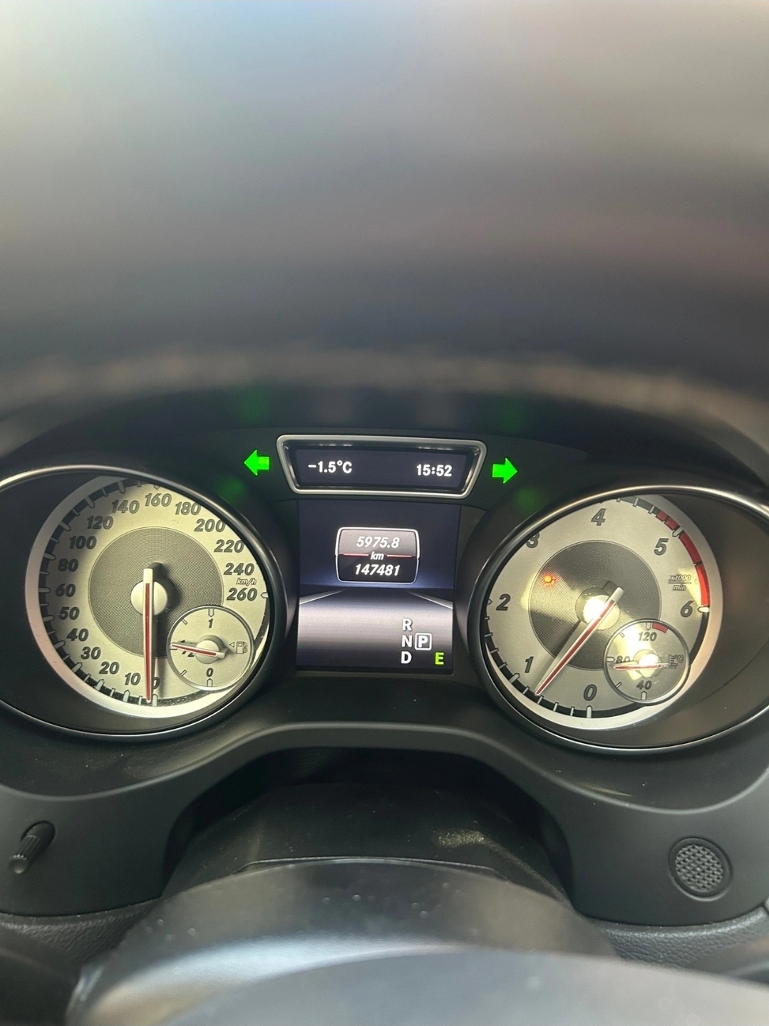 벤츠 GLA클래스 200 CDI 4매틱 15년식 14.8만km · 디젤(경유)