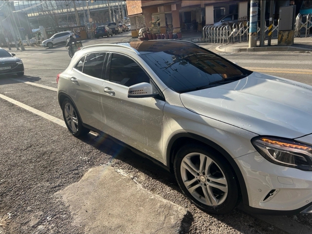 벤츠 GLA클래스 200 CDI 4매틱 15년식 14.8만km · 디젤(경유)