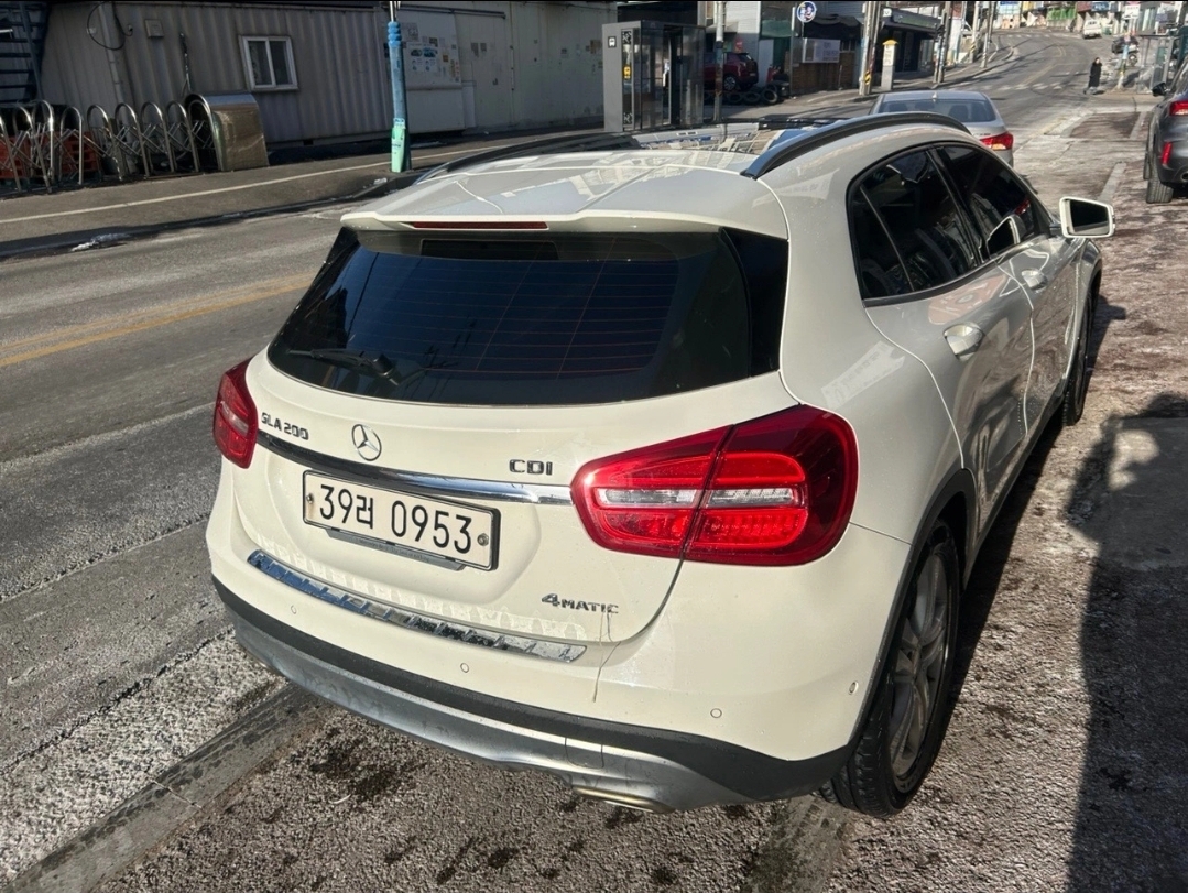 벤츠 GLA클래스 200 CDI 4매틱 15년식 14.8만km · 디젤(경유)